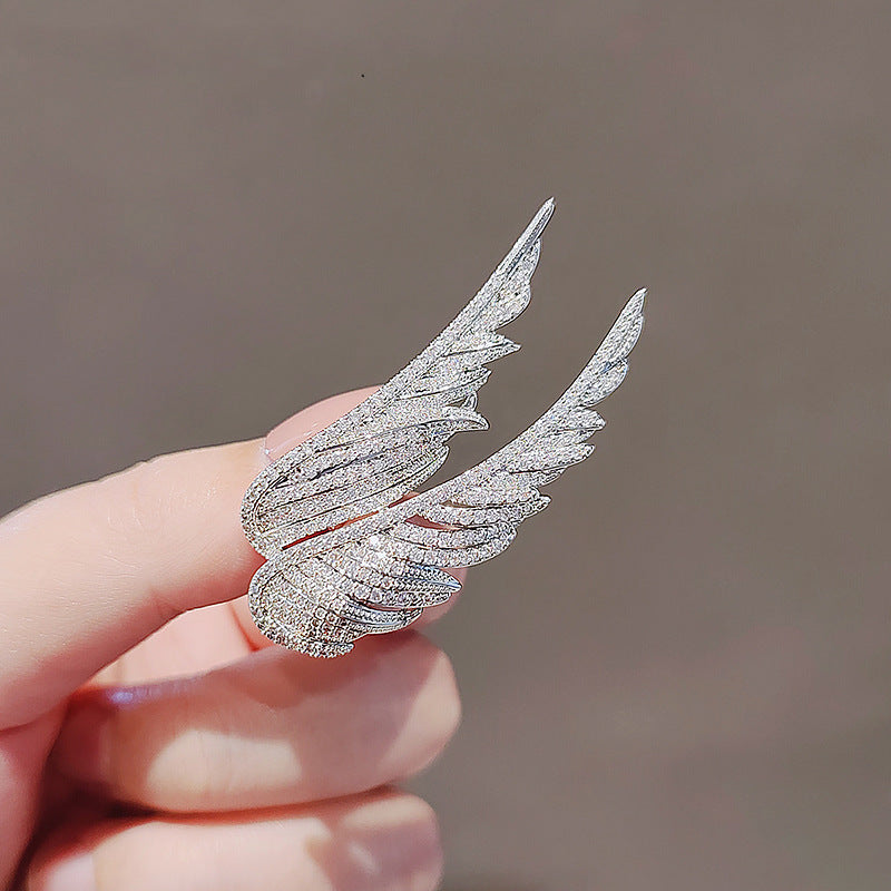 BroochNest