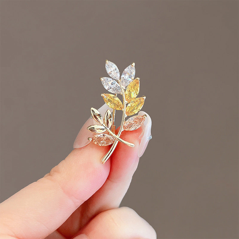 BroochNest