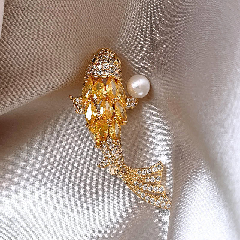 BroochNest