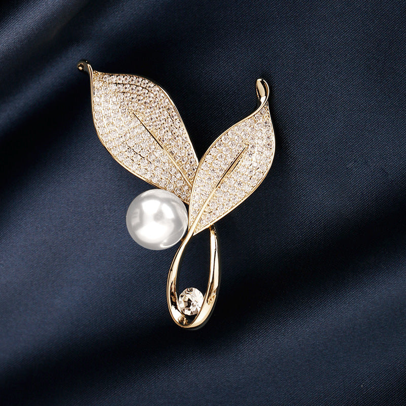 BroochNest