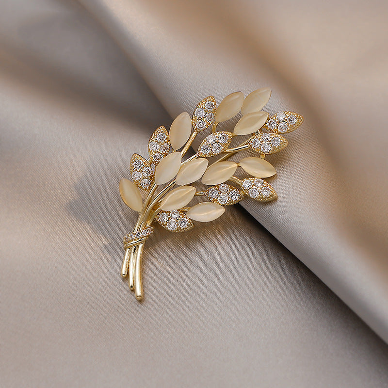 BroochNest