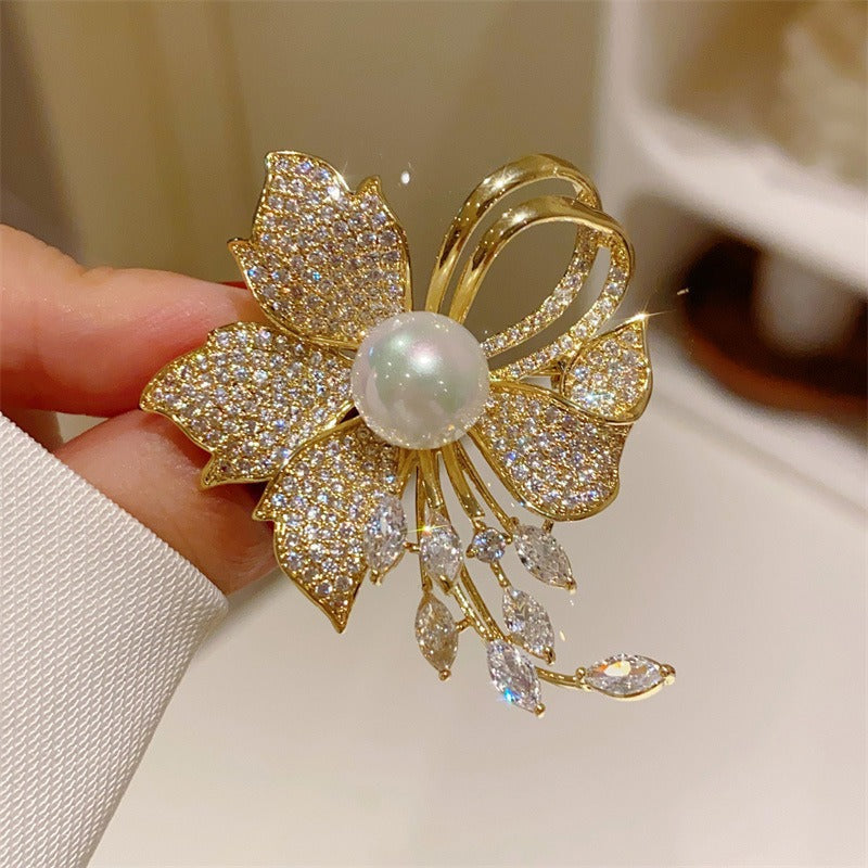 BroochNest