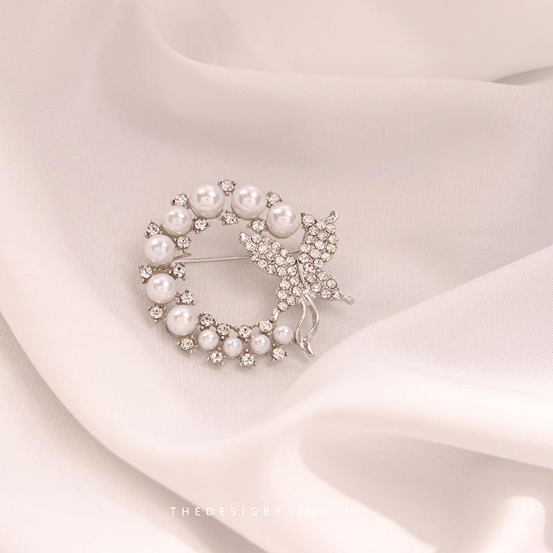 BroochNest