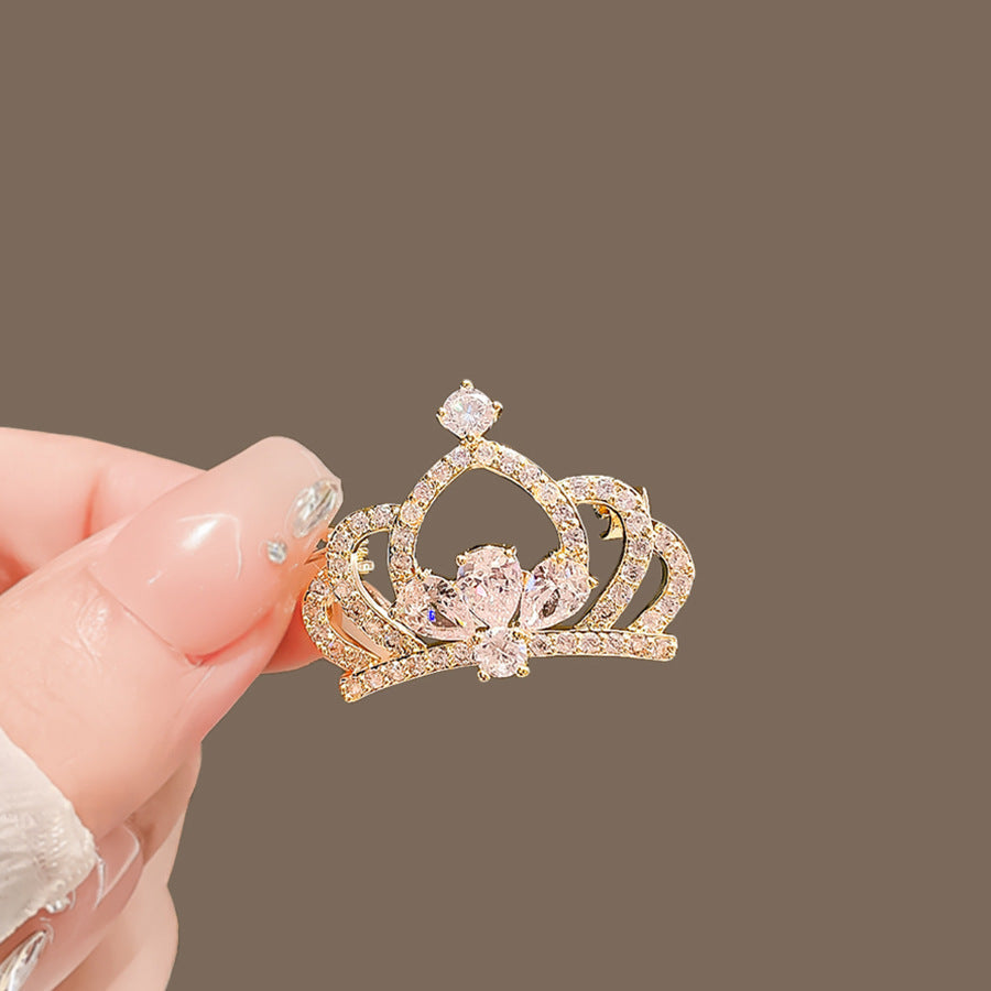 BroochNest